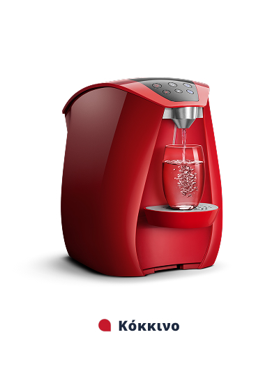 Κόκκινη καφετιέρα με ποτήρι νερού