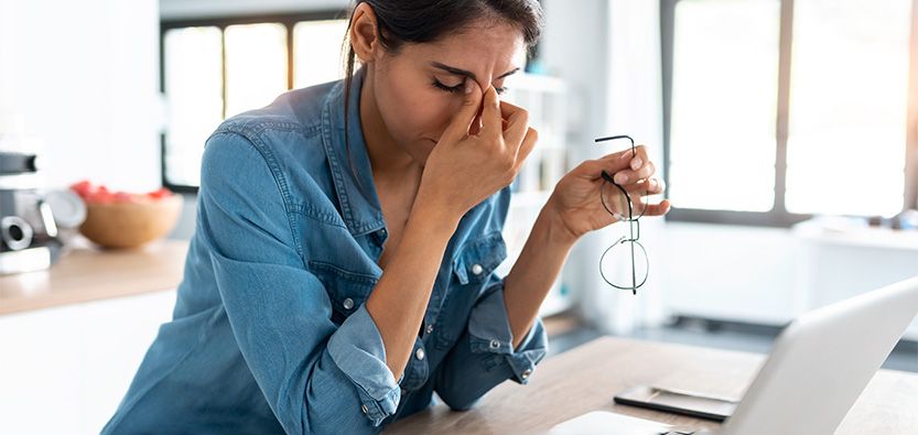 γραφείο και ενυδάτωση